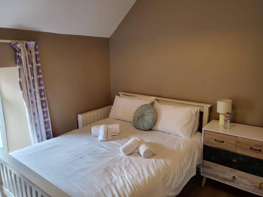 Apt. 2 - Town Centre Apartment Bagenalstown Exterior photo